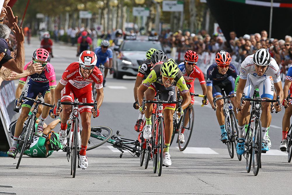 A crash in the finishing straight at Memorial Marco Pantani