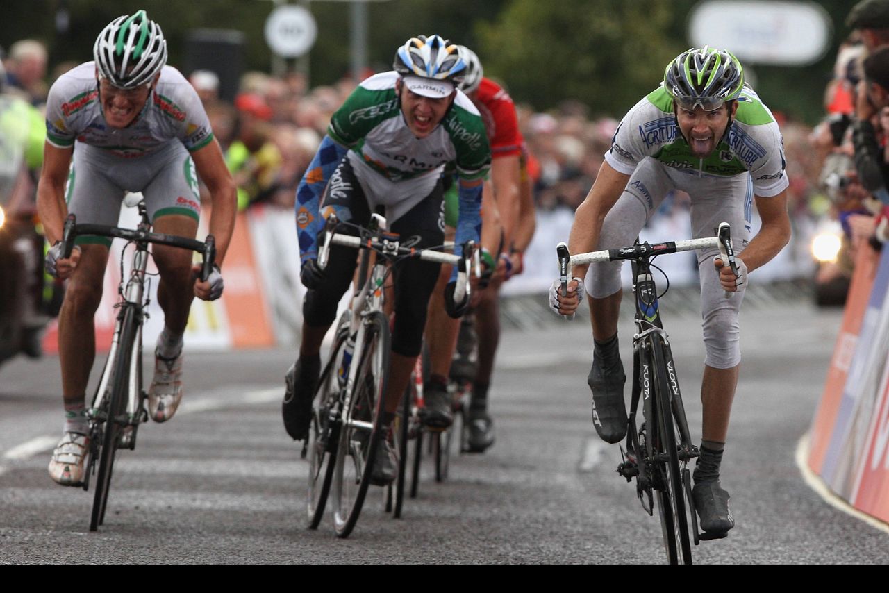 Geoffroy Lequatre beats Irish champion Dan Martin to second place in Burnham-on-Sea at the 2008 Tour of Britain.