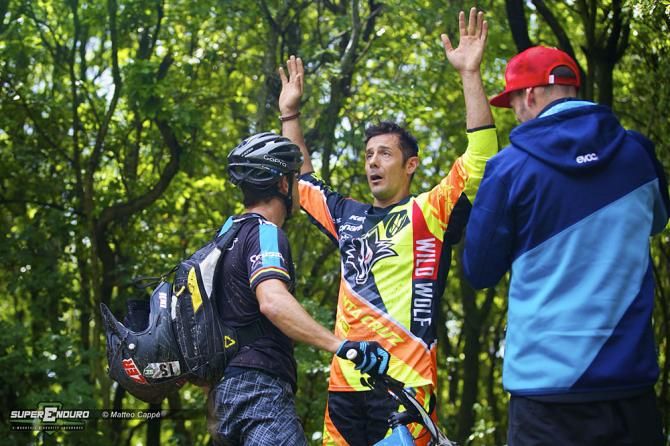 One man show. Cedric Gracia is having fun with his friend Brian Lopes.