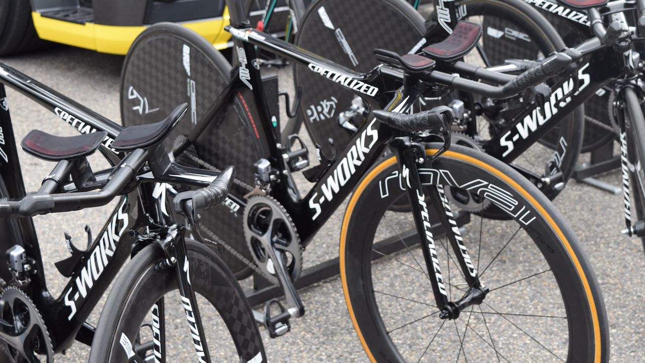 Bora-Hansgrohe ran a mix of Shimano and Roval wheels