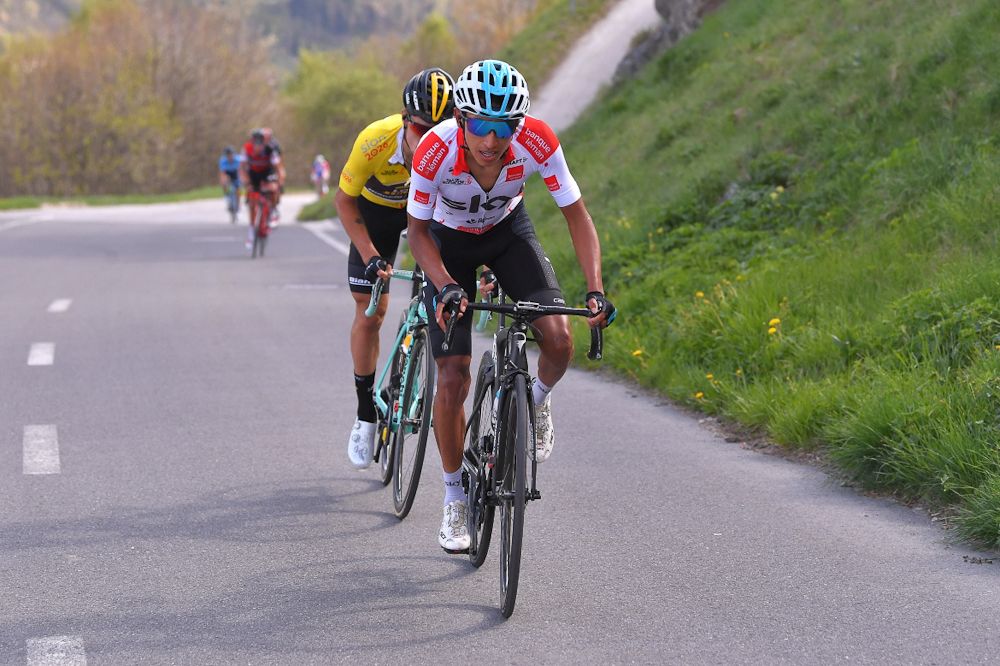 Bernal attacks Roglic during stage 4 in Romandie