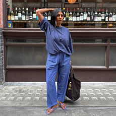 @monikh wears navy pyjama trousers and T-shirt