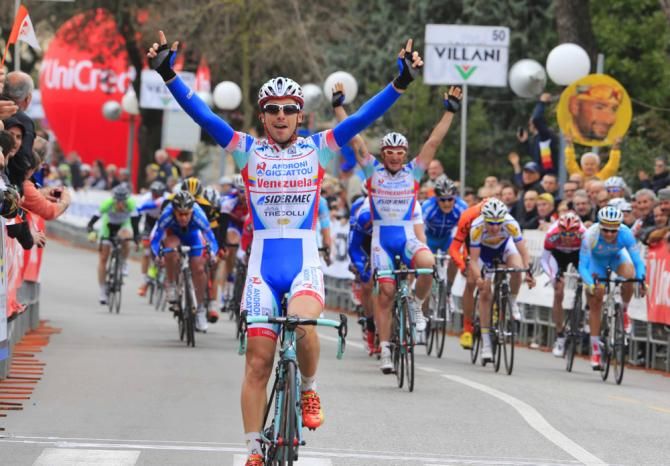 Fabio Felline (Androni Giocattoli) won the opening Coppi e Bartali stage with an attack in the final kilometre.