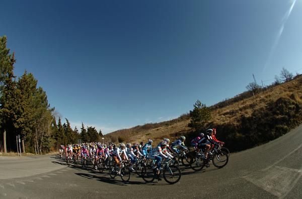 The peloton in Tuscany
