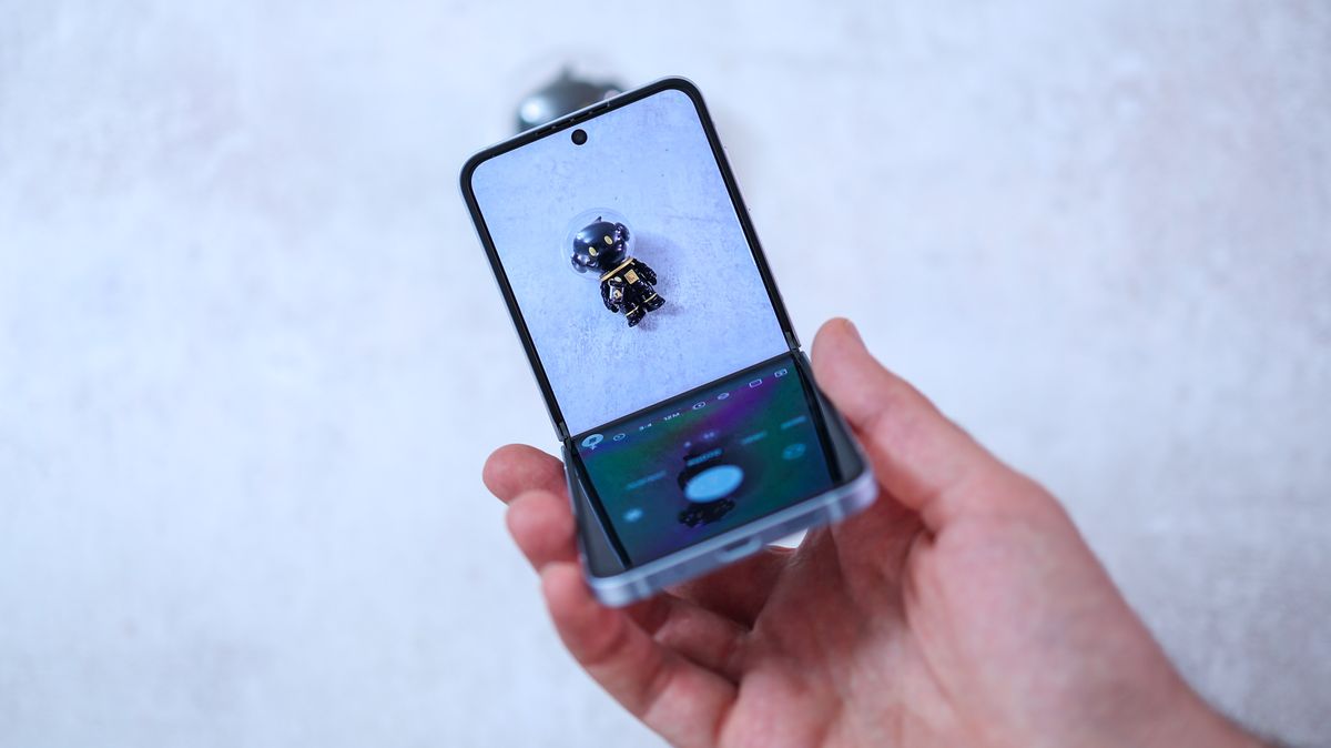 A photo of the Samsung Galaxy Z Flip 6