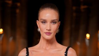 Rosie Huntington-Whiteley at Le Grand Dîner du Louvre held at Musée du Louvre on March 04, 2025 in Paris, France. 