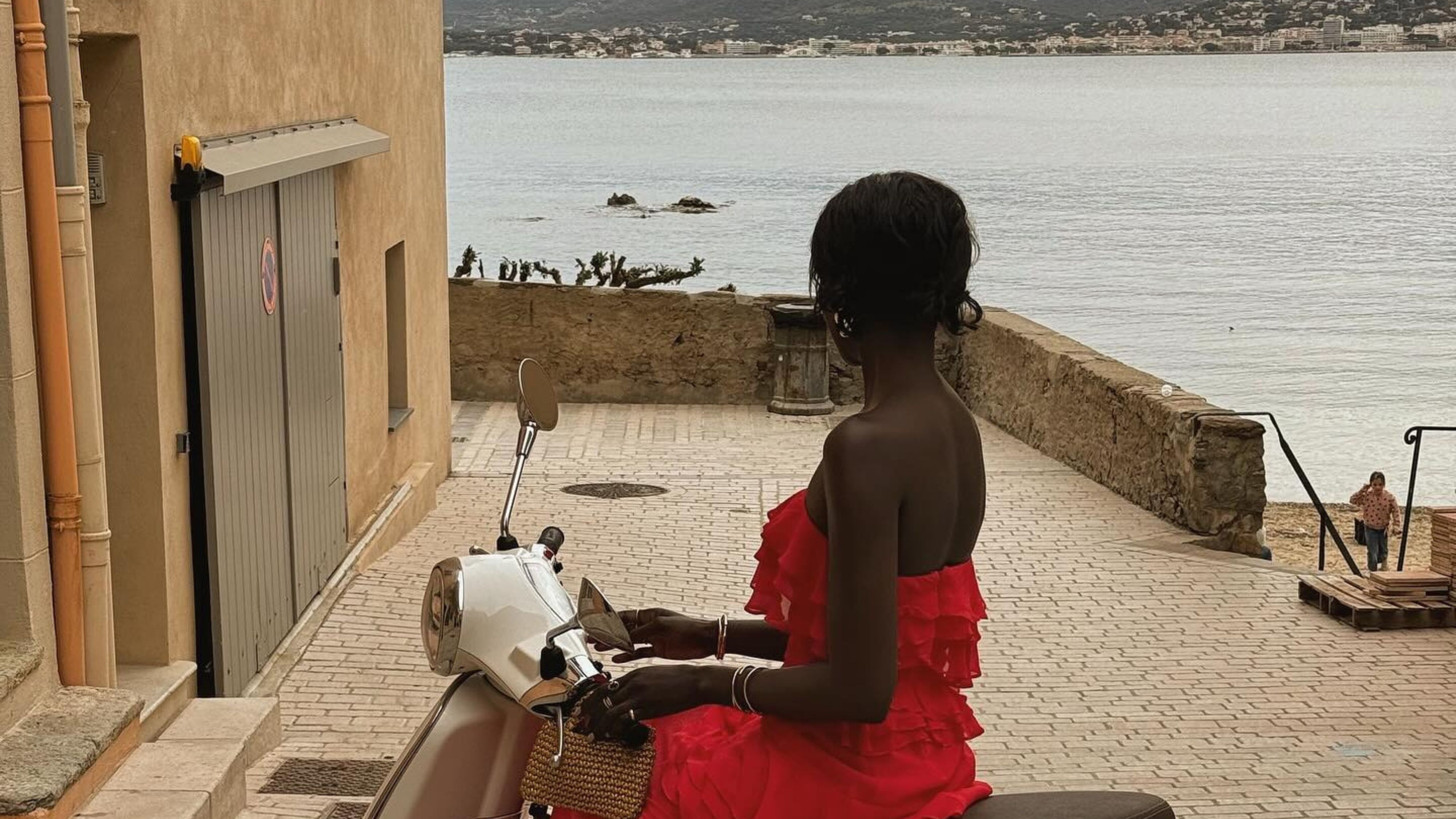 @lefevrediary wearing european summer vacation outfits 2026