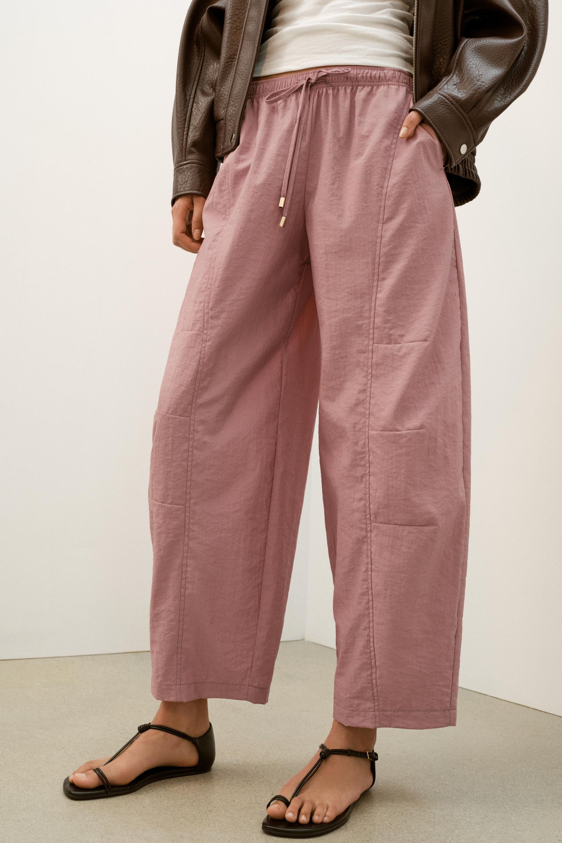 Barrel Pants With Elastic Waist
