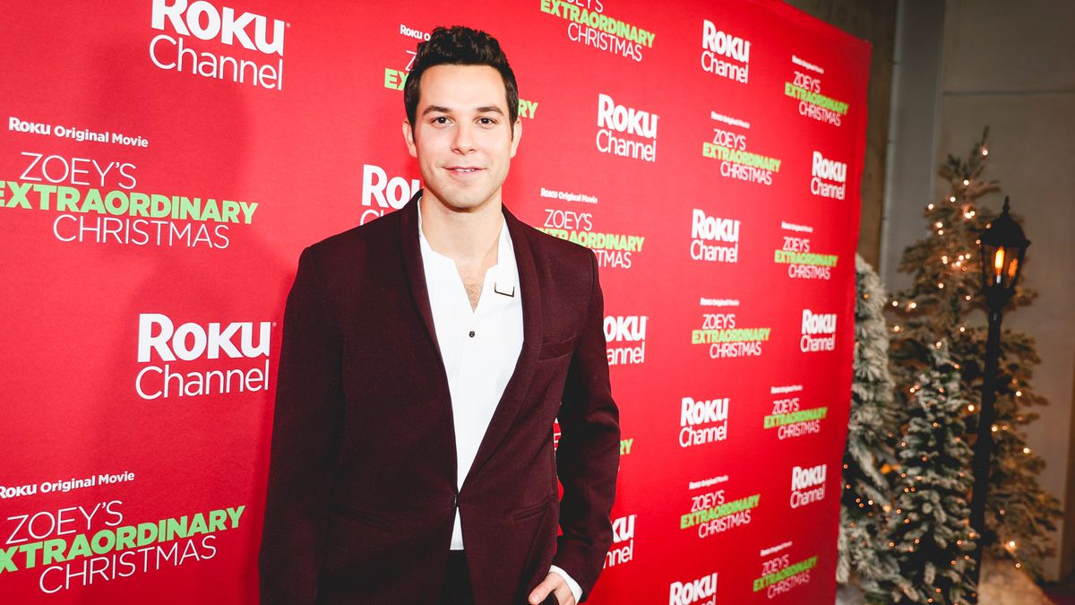 Skylar Astin attending the Roku Channel screening of &#039;Zoey&#039;s Extraordinary Christmas&#039; in 2021.