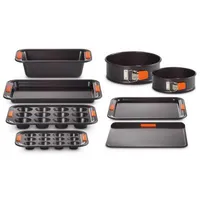 Le Creuset 8-piece Ultimate Bakeware Set: was £279, now £209.25 at Le Creuset