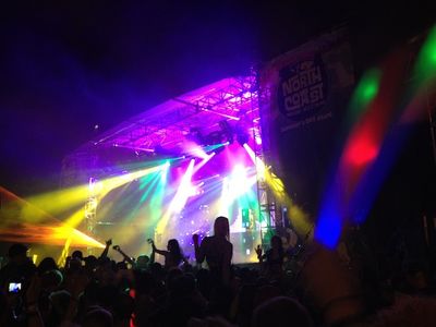 Magenta, Purple, Entertainment, Night, Violet, Crowd, Music venue, Rock concert, Stage, Visual effect lighting,