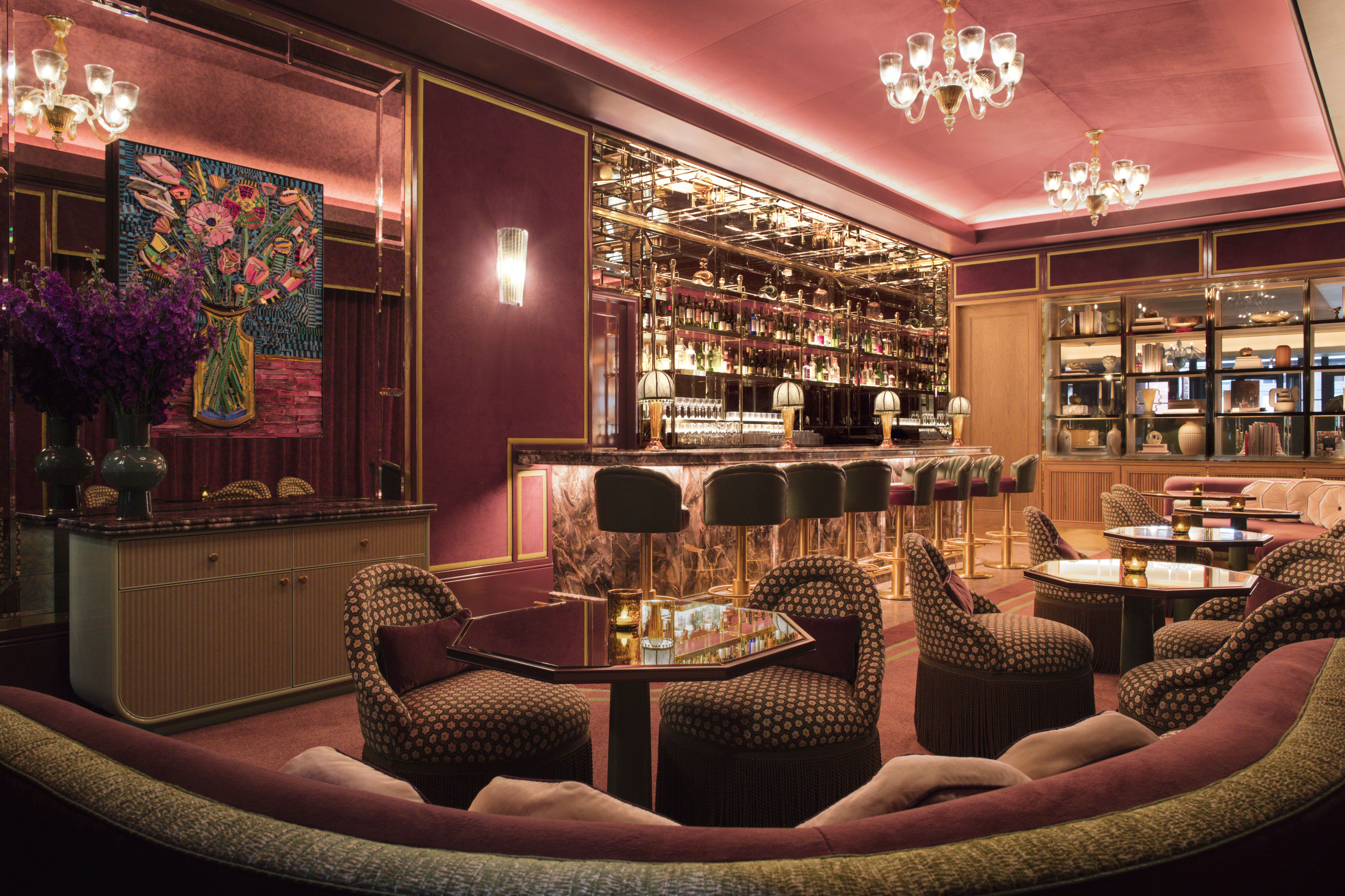 Fouquet's New York tsitsou bar view in red tones