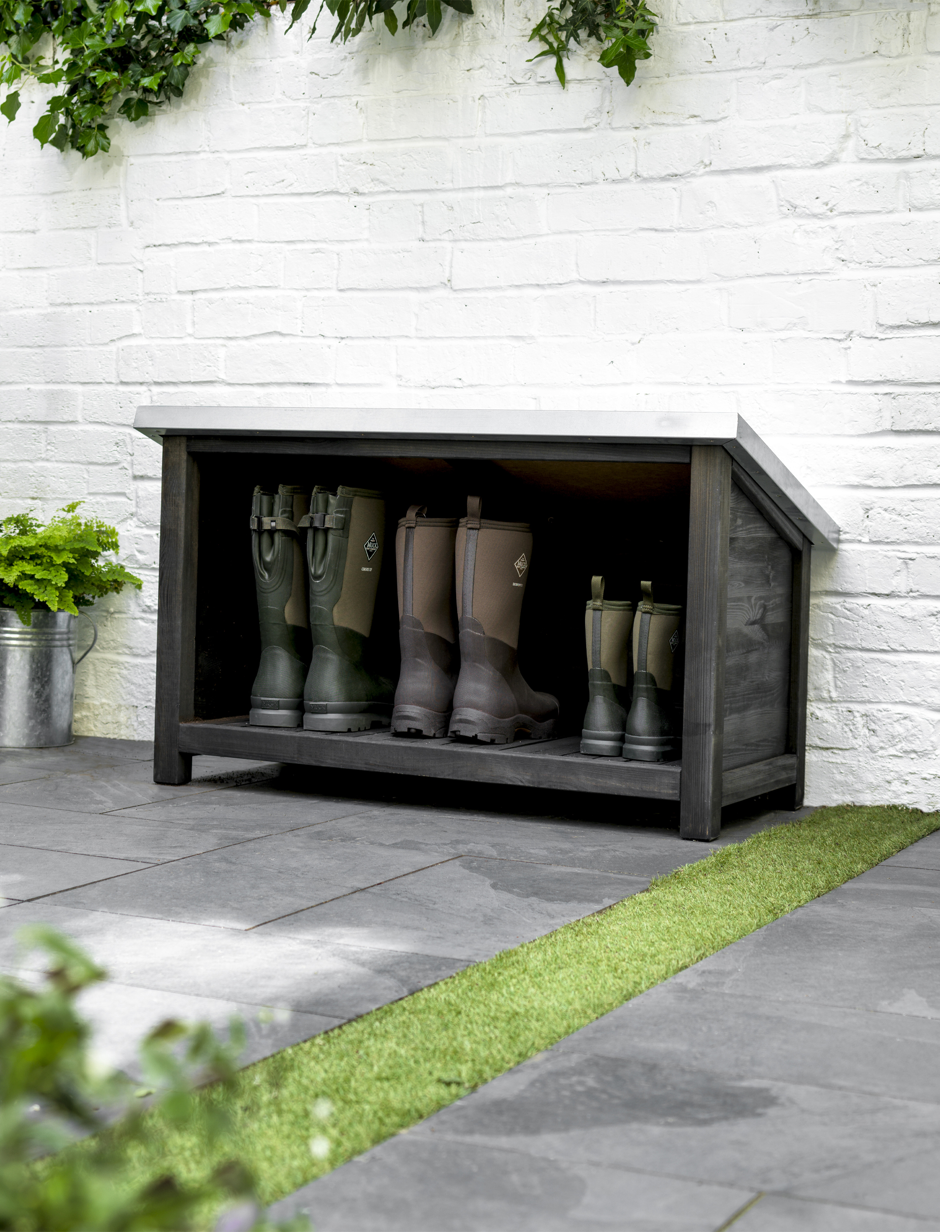 Garden Trading outdoor welly storage box