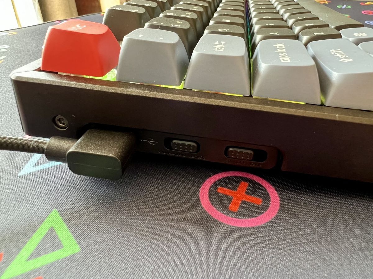 Keychron K8 Pro Usb C Plugged In
