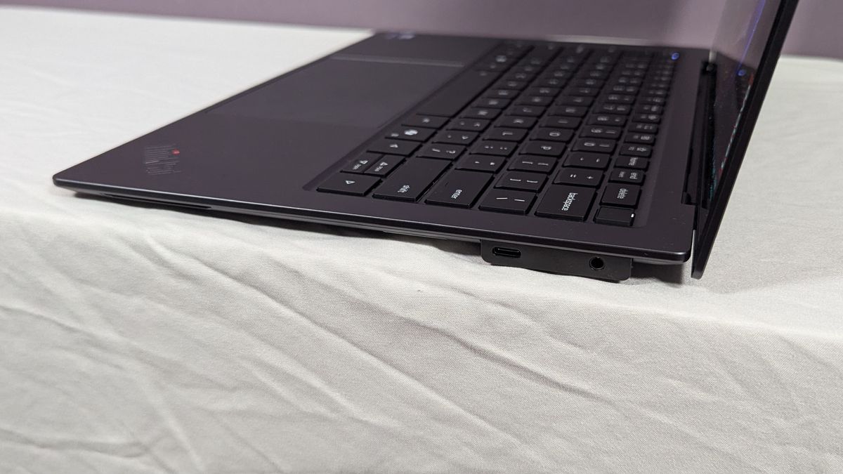 Lenovo ThinkPad X9-14 Aura Edition
