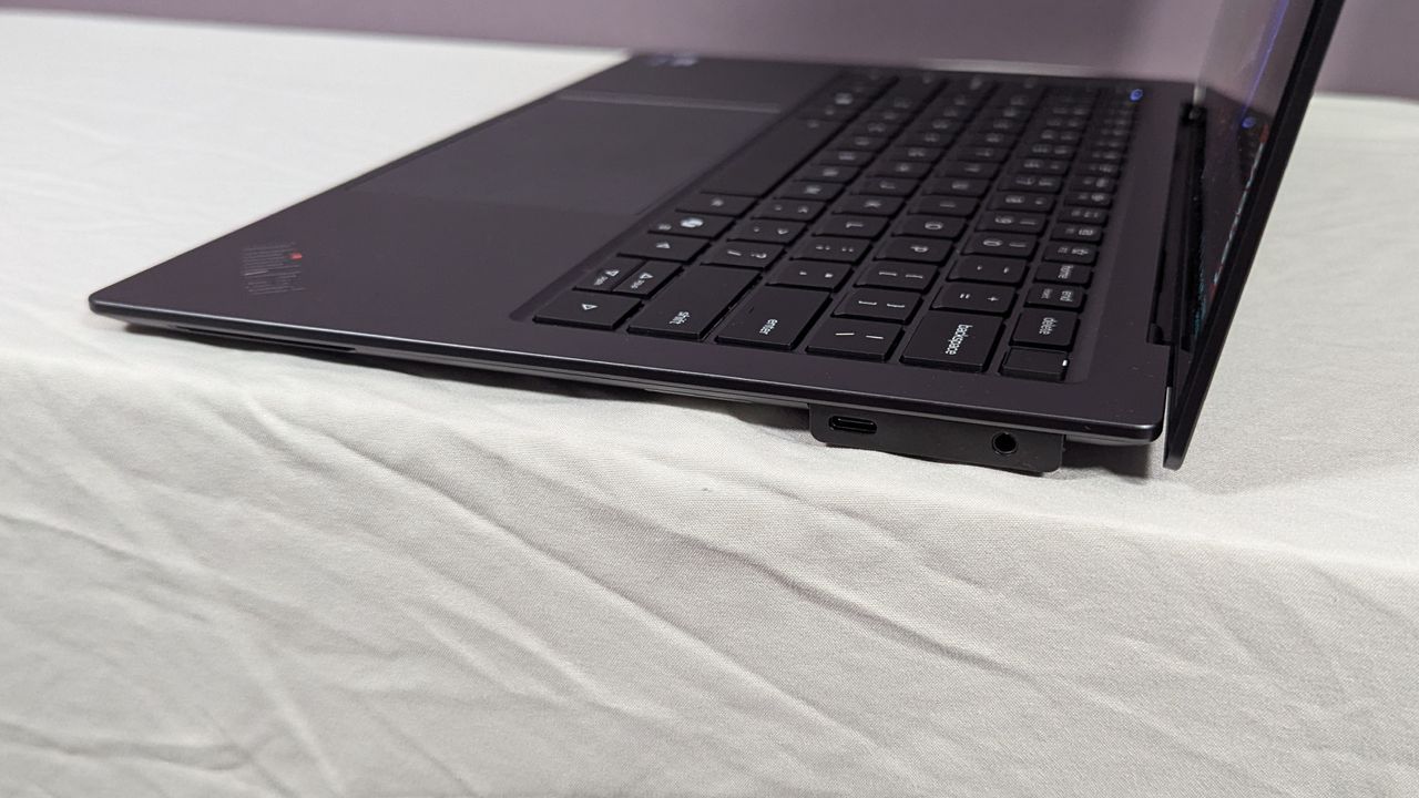 Lenovo ThinkPad X9-14 Aura Edition