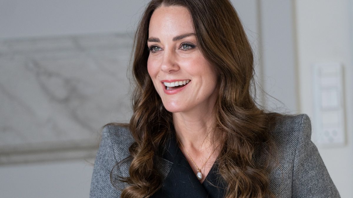 One of Kate Middleton's most loved pearl necklace charms is only £70 ...