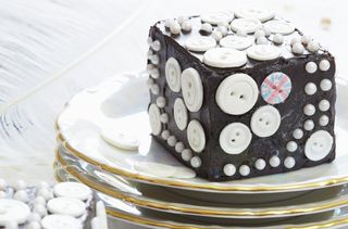 Pearly queen chocolate cakes