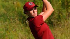 Hannah Darling takes a shot at the ANNIKA Intercollegiate Presented by 3M