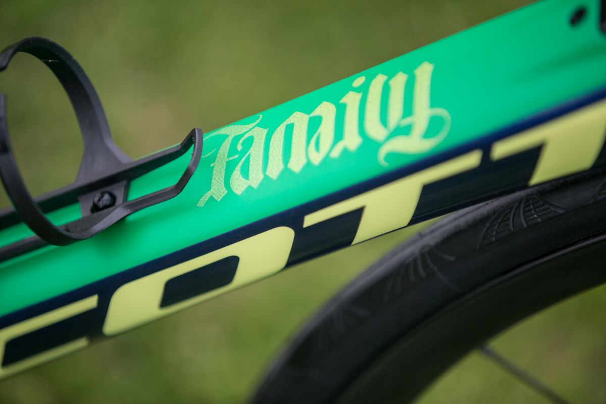 The bike features Neymar's tattoo