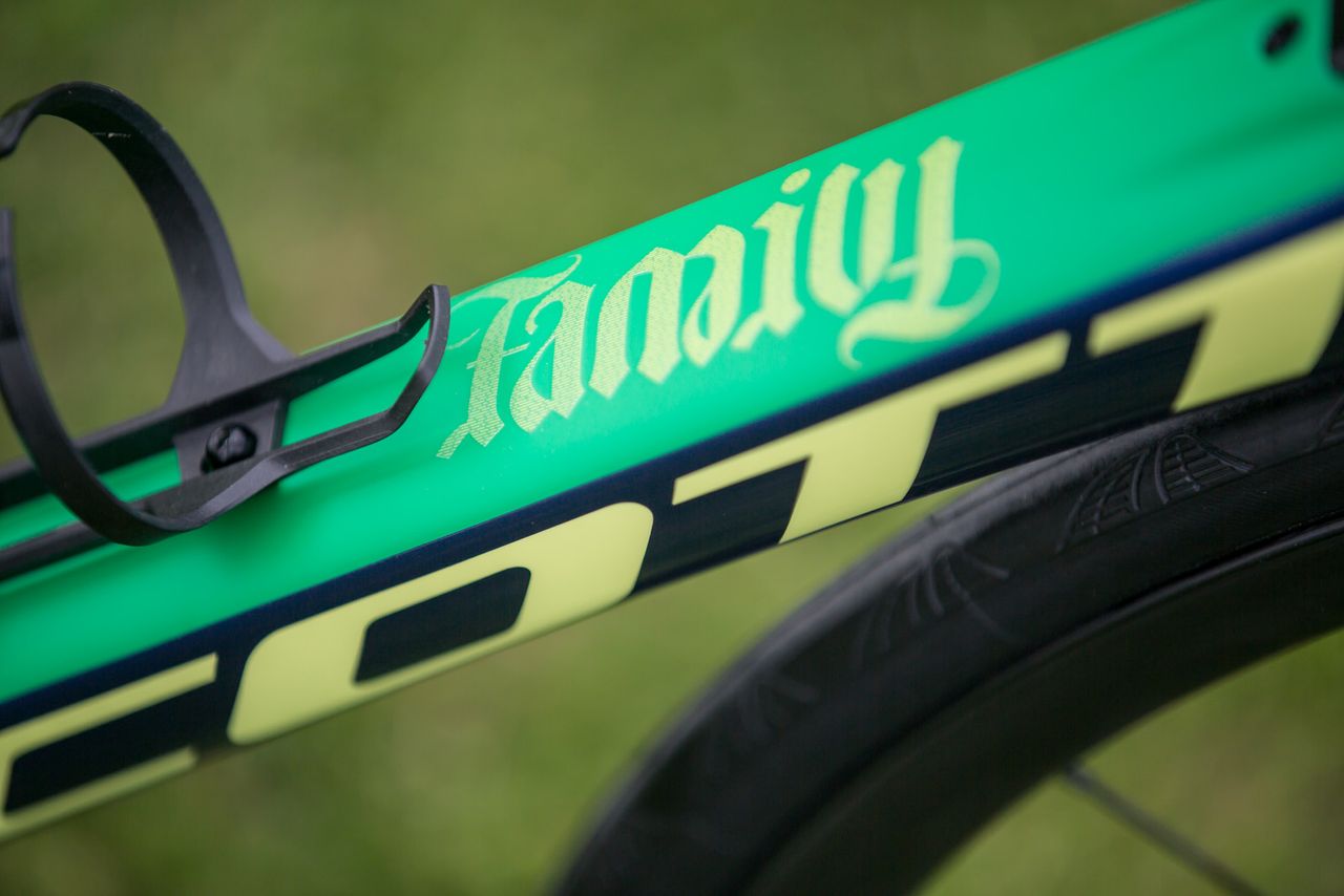 The bike features Neymar's tattoo