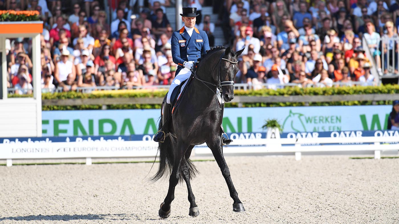 Edward-Gal_Glock_s-Zonik-N.O.P._EurosRot_338368331_595092422.jpg