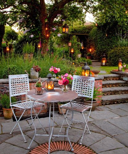 Backyard party lighting ideas: 11 enchanting looks to dazzle your ...