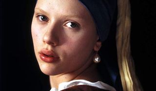 Scarlett Johansson in The girl with the pearl earring