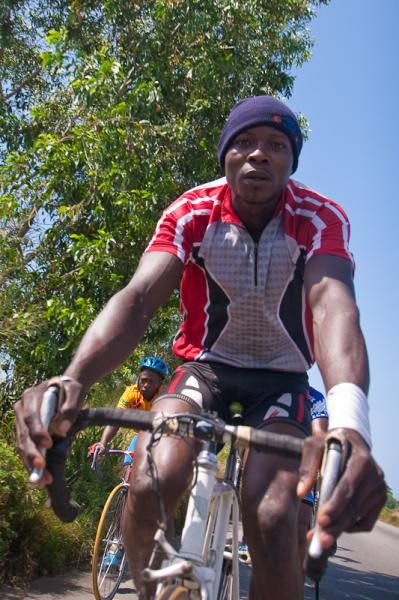 Arnauld is the latest addition to the team. Although he had never ridden a road bike before being discovered during the training camp, he was invited to the Tour du Faso.