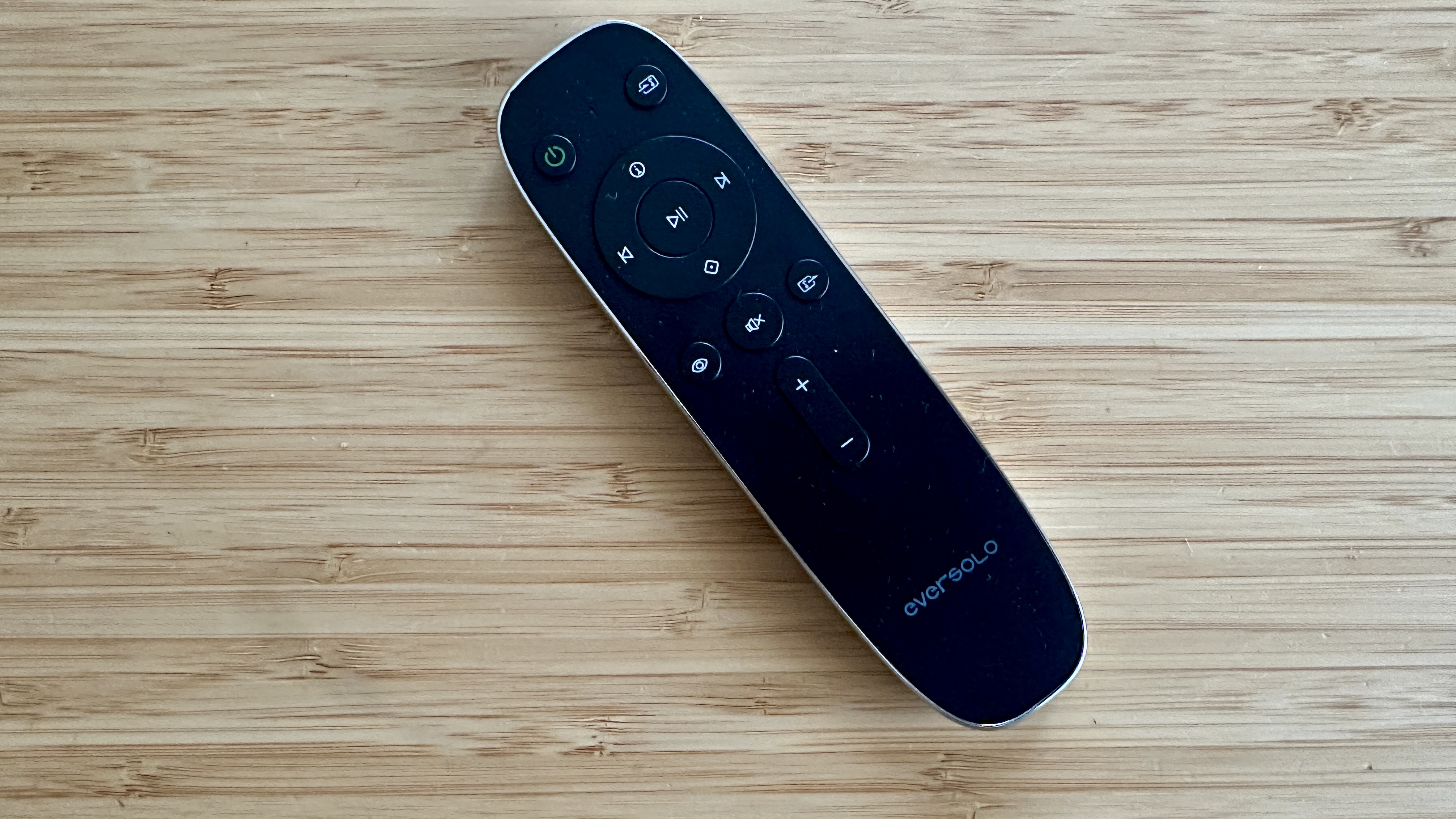 The Eversolo DAC-Z10's remote control, with basic playback buttons and input selection