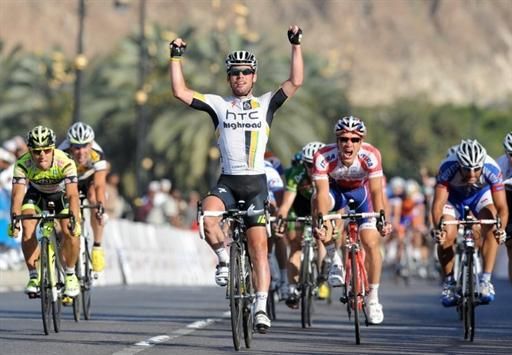Mark Cavendish (HTC-Highroad) takes his first win 2011