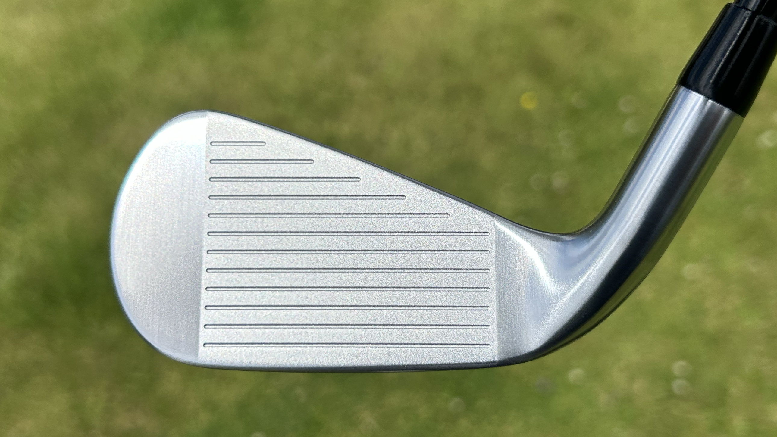 Photo of the Titleist 2025 U505 Utility Iron face