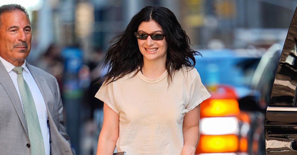 Hold the Daisy Dukes—These Trending Shorts Are Fashion Insider-Approved