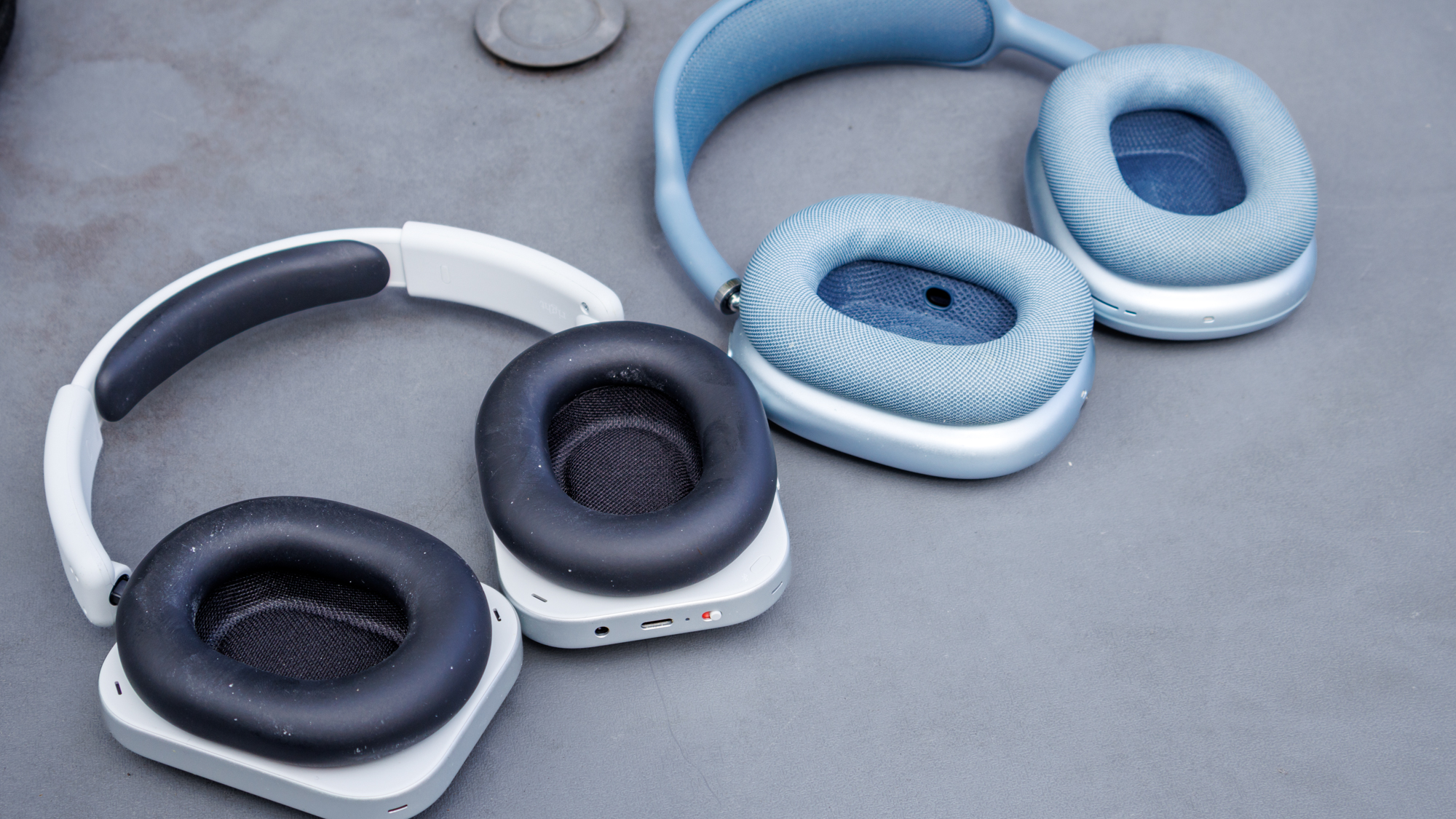 AirPods Max vs Nothing Headphone (1)