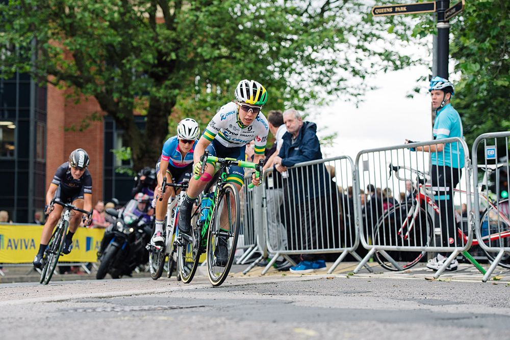 Amanda Spratt leads going into the final corner at Aviva Women's Tour 2016 - Stage 3
