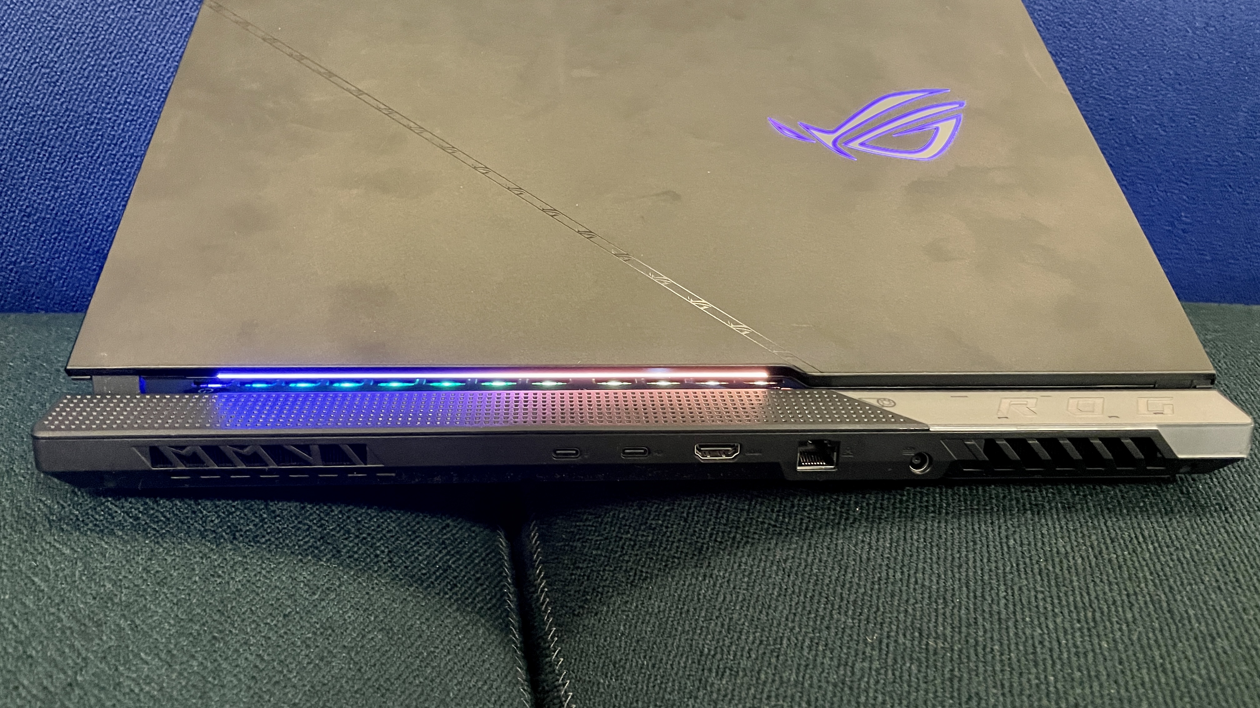 Asus ROG Strix Scar 17 (2022) G733Z