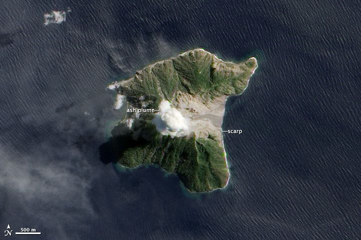 Eruption of Indonesia&#039;s Batu Tara volcano from above