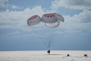 The Crew Dragon Resilience splashes down in the Atlantic Ocean off the coast of Florida, on Sept. 18, 2021.
