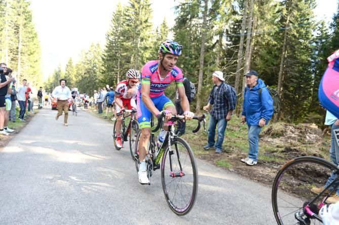 Michele Scarponi lost ground on the final climb