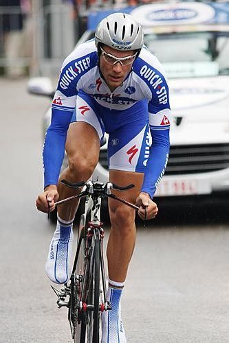 Tom Boonen (Quick Step) attempted to limit his loss on the prologue.