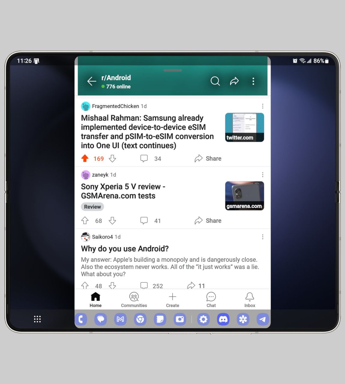Reddit app forced into landscape view but with app's default aspect ratio