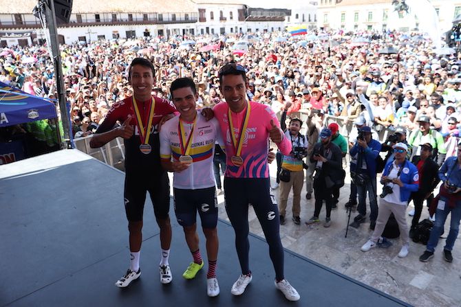 The podium finishers &ndash; Sergio Higuita, Egan Bernal and Dani Martinez &ndash; are all smiles at the Colombian National Championships