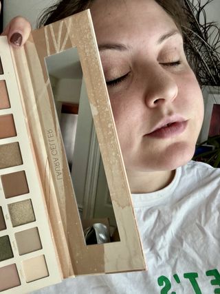 Sophia Vilensky testing Laura Geller Laura's Essentials Artistic & Authentic Palette.