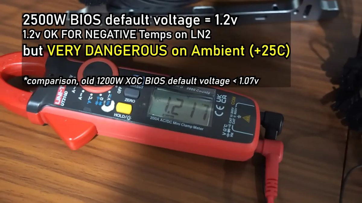 A screenshot of an Alva Jonathan YouTube video, in which the top overclocker shows what happens when the MSI RTX 5090 Lightning Z graphics card uses a 2500 W XOC BIOS without being cooled in liquid nitrogen