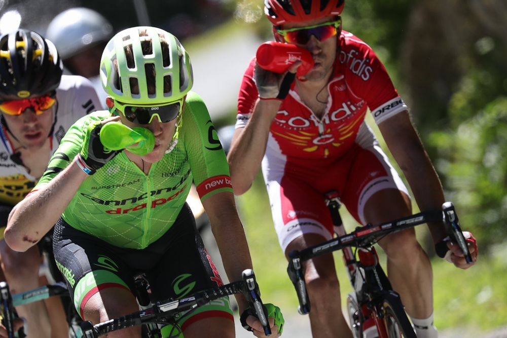 It's drinking time in the breakaway.