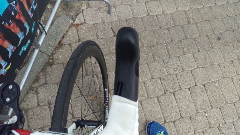 The FSA brake hoods.