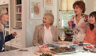 Book Club Diane Keaton Candice Bergen Jane Fonda Mary Steenburgen chatting at the kitchen island