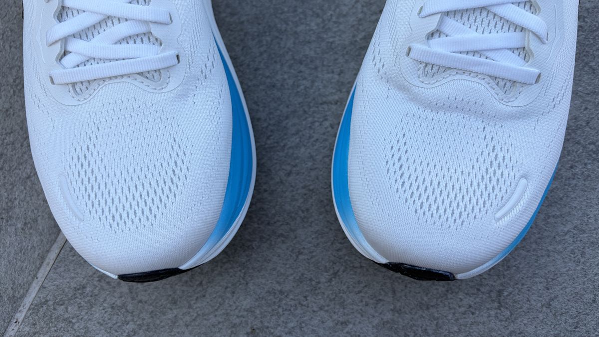 Hoka Clifton 11