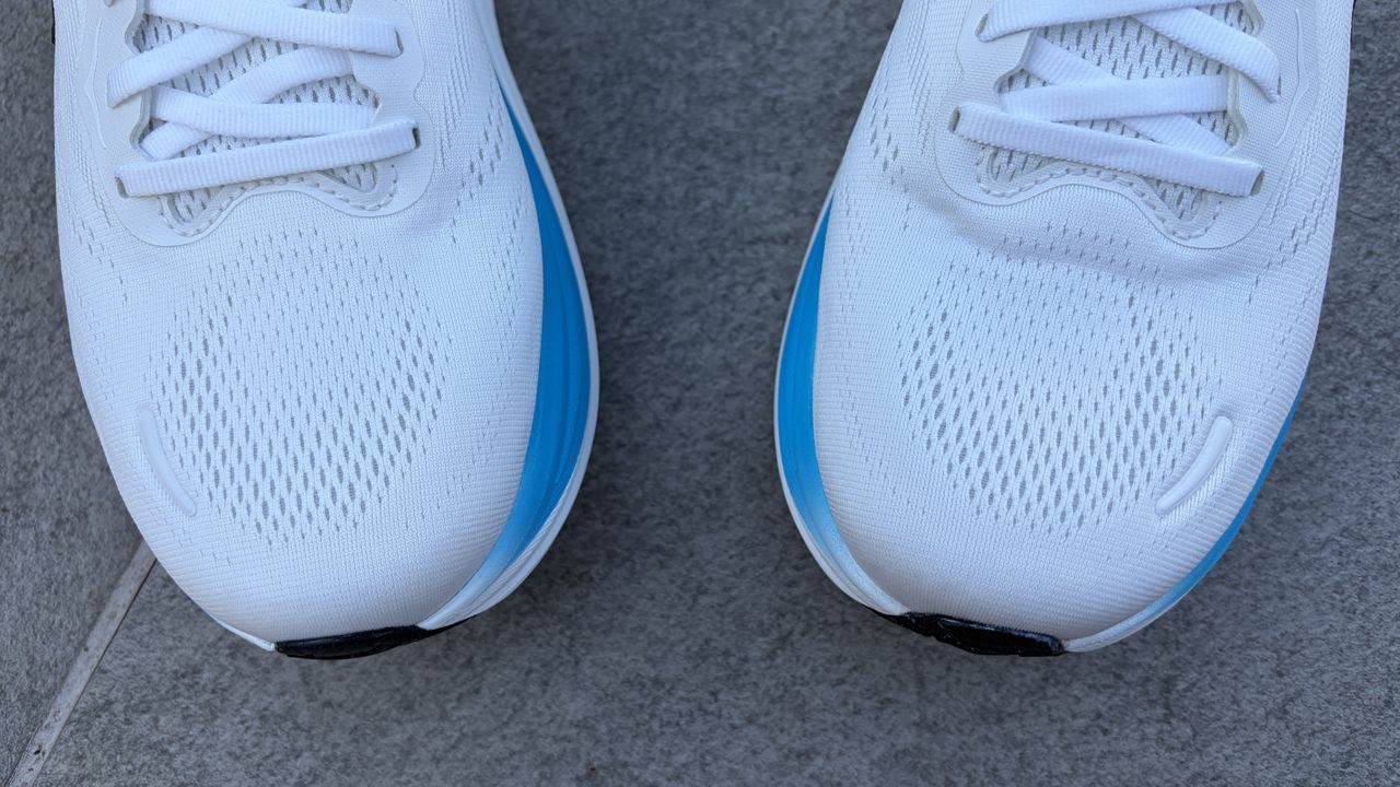 Hoka Clifton 11