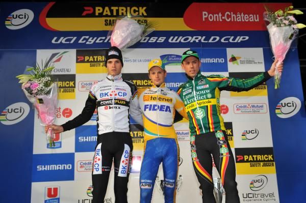 Men's elite podium (l-r): Niels Albert, 2nd; Kevin Pauwels, 1st; Sven Nys, 3rd